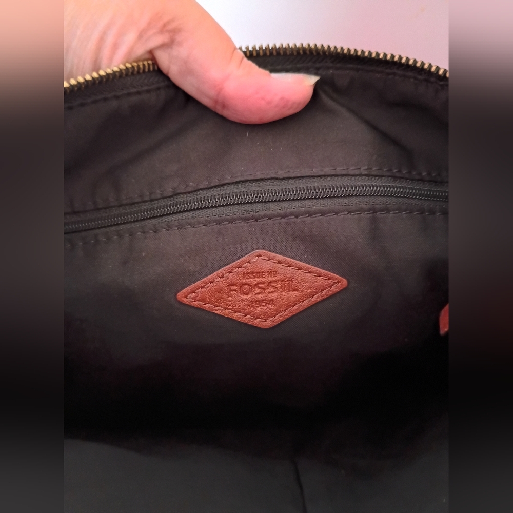 Fossil Black and White With Brown Adjustable Strap Women's Purse. - Picture 6 of 12